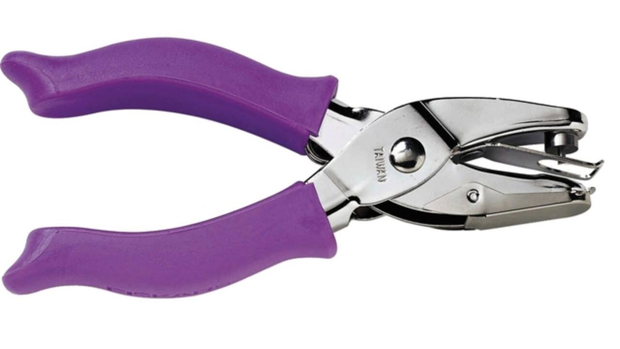 Handpuncher Fiskars M circle 1/8" met SoftGrip paars