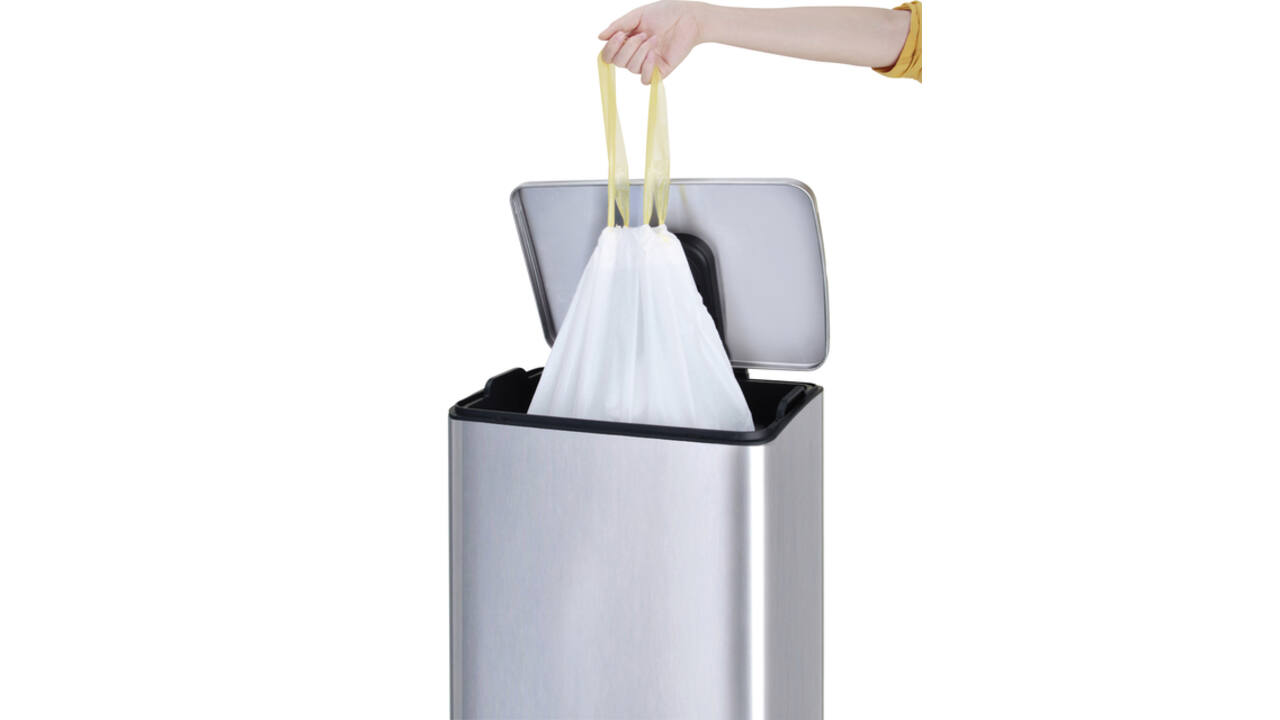 Afvalzak EKO MDPE type F1 met trekband 49x68cm 18-28L wit rol à 20 stuks