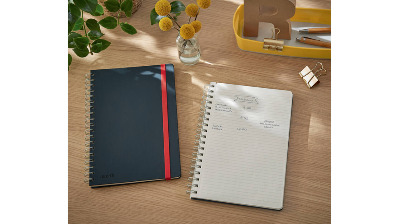 Notitieboek Leitz Cosy B5 160blz 100gr spiraal lijn grijs