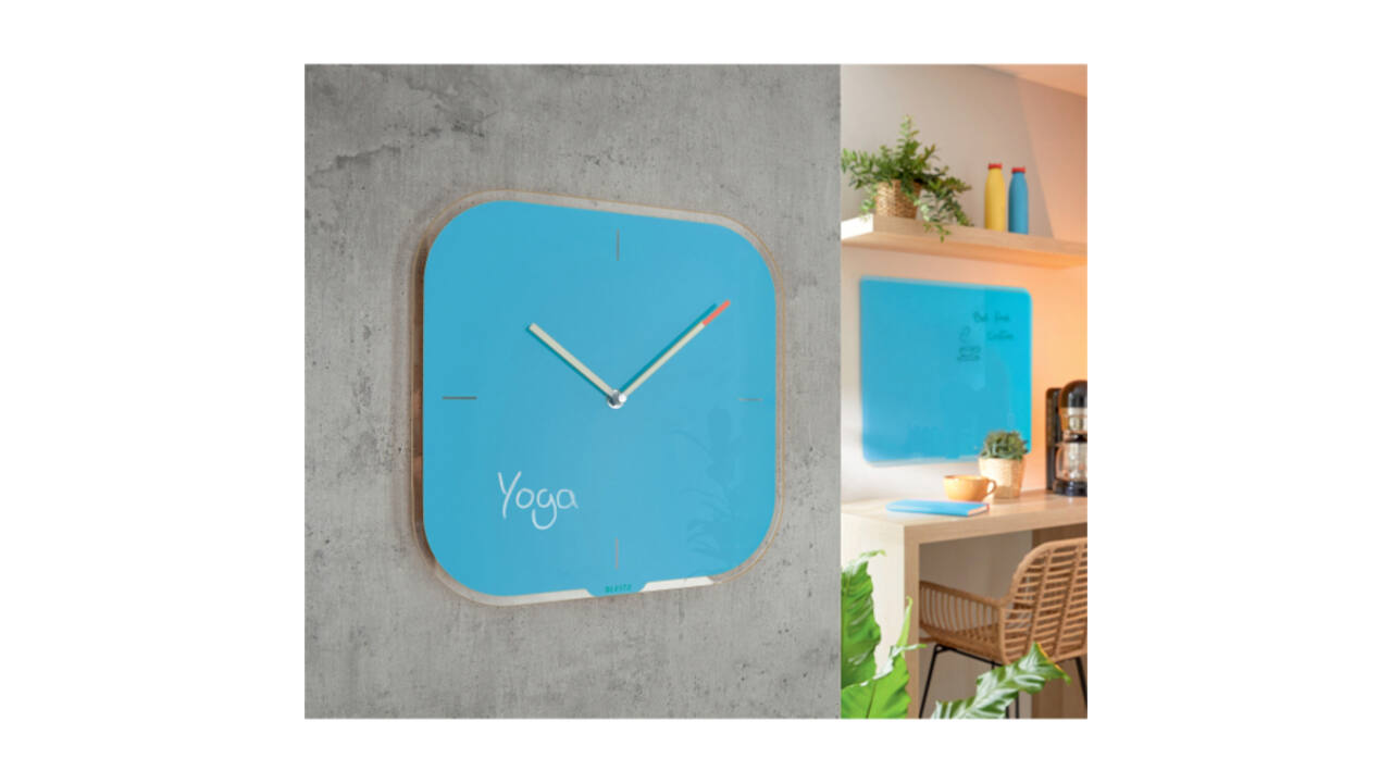 Wandklok Leitz Cosy blauw glas