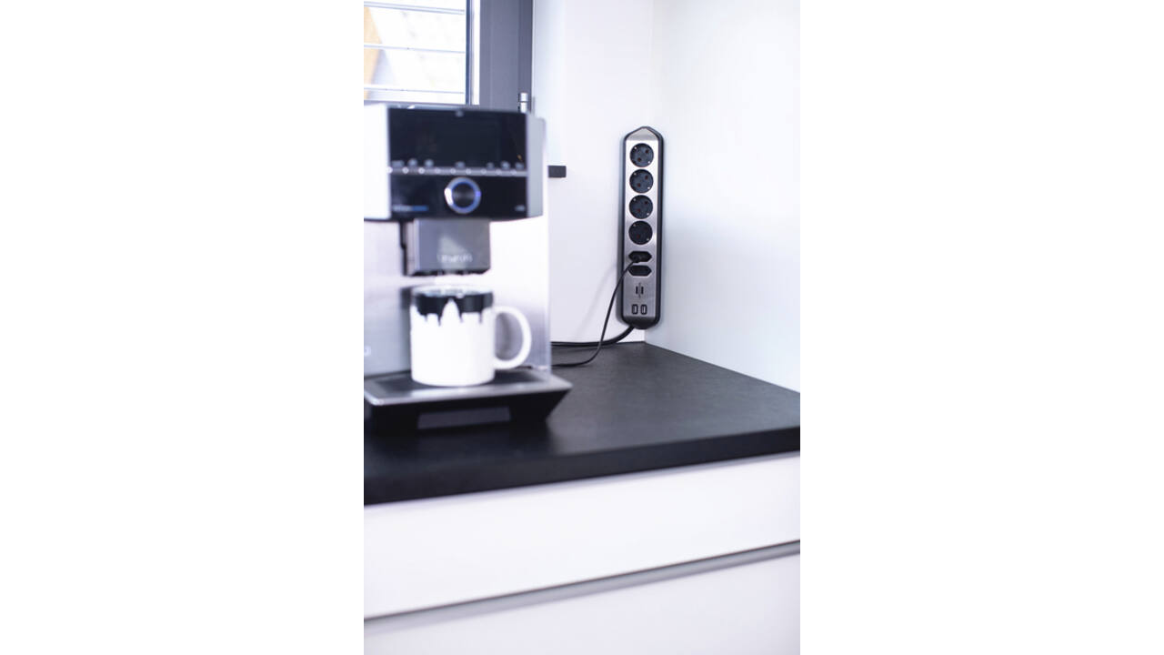Stekkerdoos Brennenstuhl bureau Estilo 6vdig incl 2 USB 2m zw/zilver