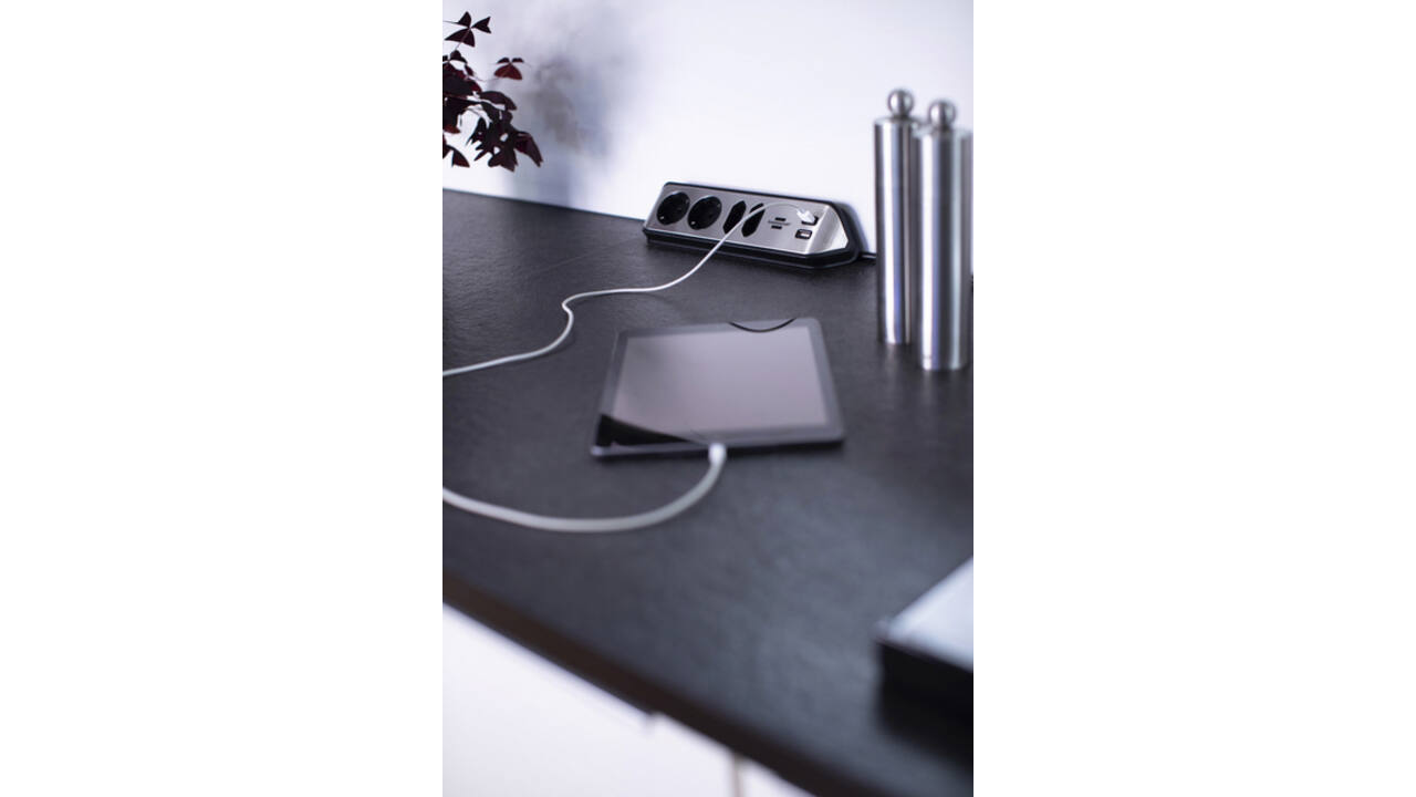 Stekkerdoos Brennenstuhl bureau Estilo 4vdig incl 2 USB 2m zwart/zi