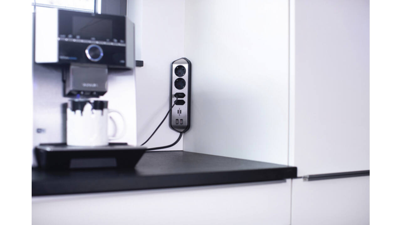 Stekkerdoos Brennenstuhl bureau Estilo 4vdig incl 2 USB 2m zwart/zi