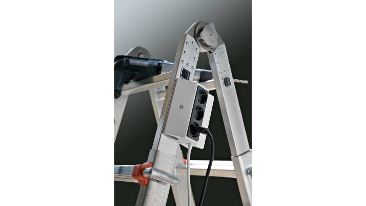 Stekkerdoos Brennenstuhl bureau klembaar 3 voudig 3 meter grijs/wit