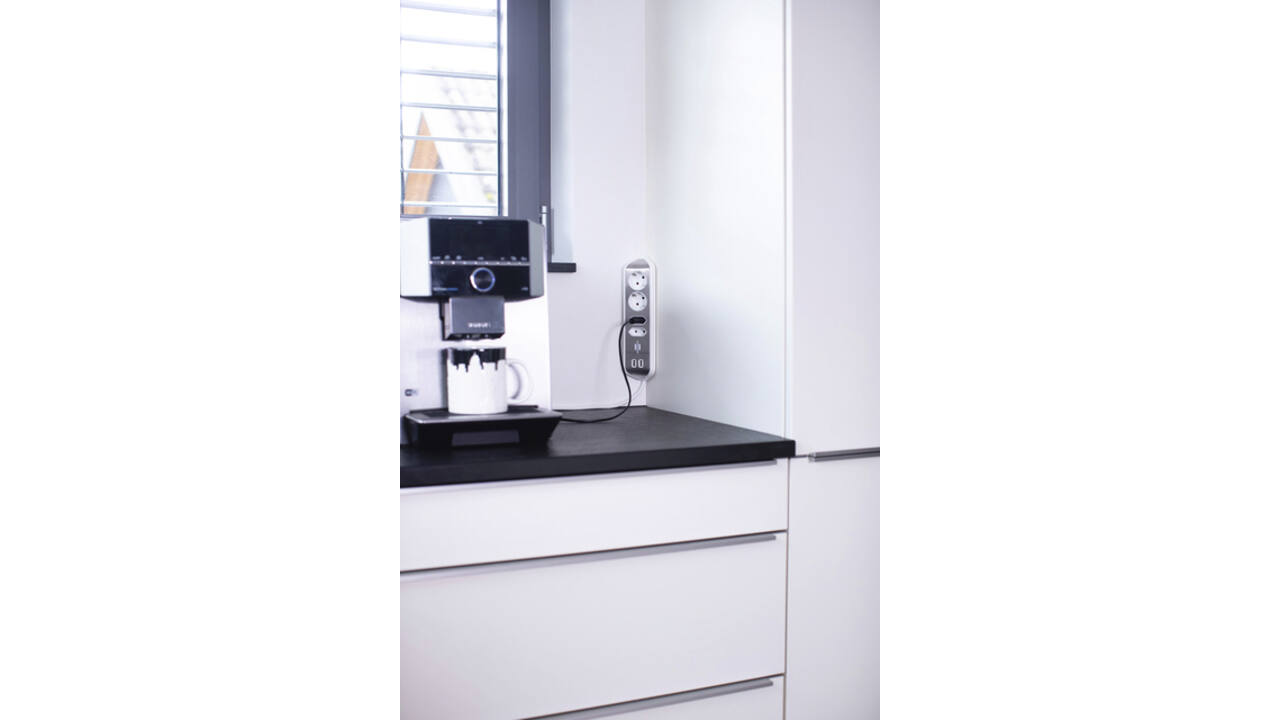 Stekkerdoos Brennenstuhl bureau Estilo 4vdig incl 2 USB 2m wit/zilver