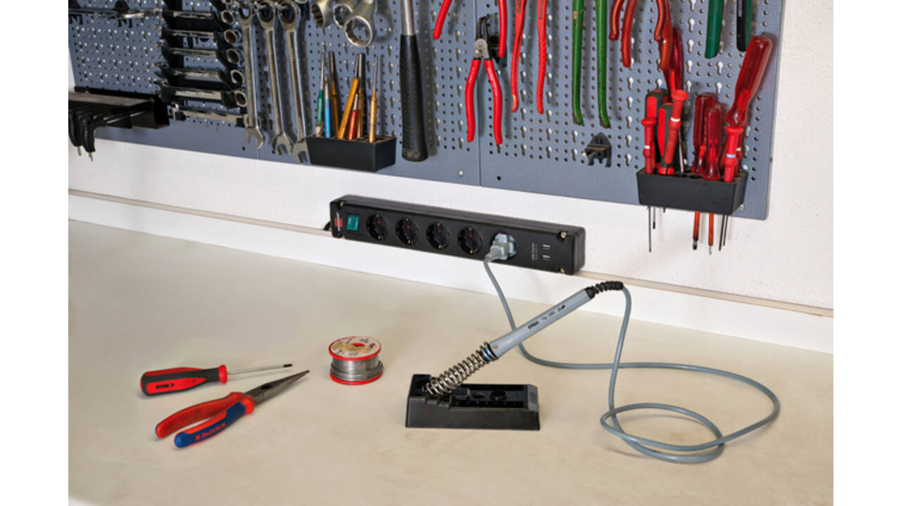 Stekkerdoos Brennenstuhl Bremounta 5vdig incl 2 USB 3m zwart