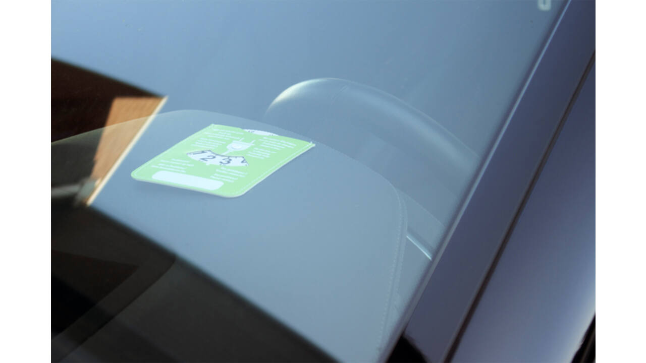 Parkeerschijf Kangaro E-car met blauwe en groene zijde