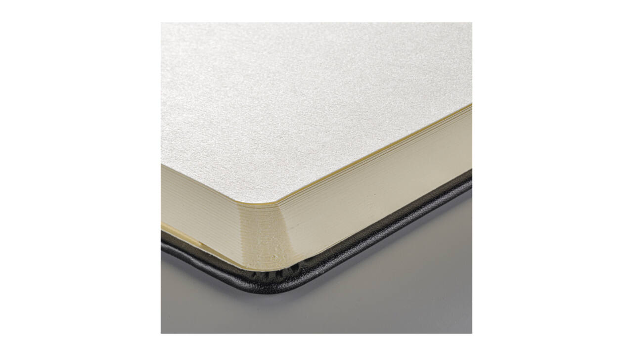 Schetsboek Sakura 80 witte vellen 140gr 90x140mm zwart