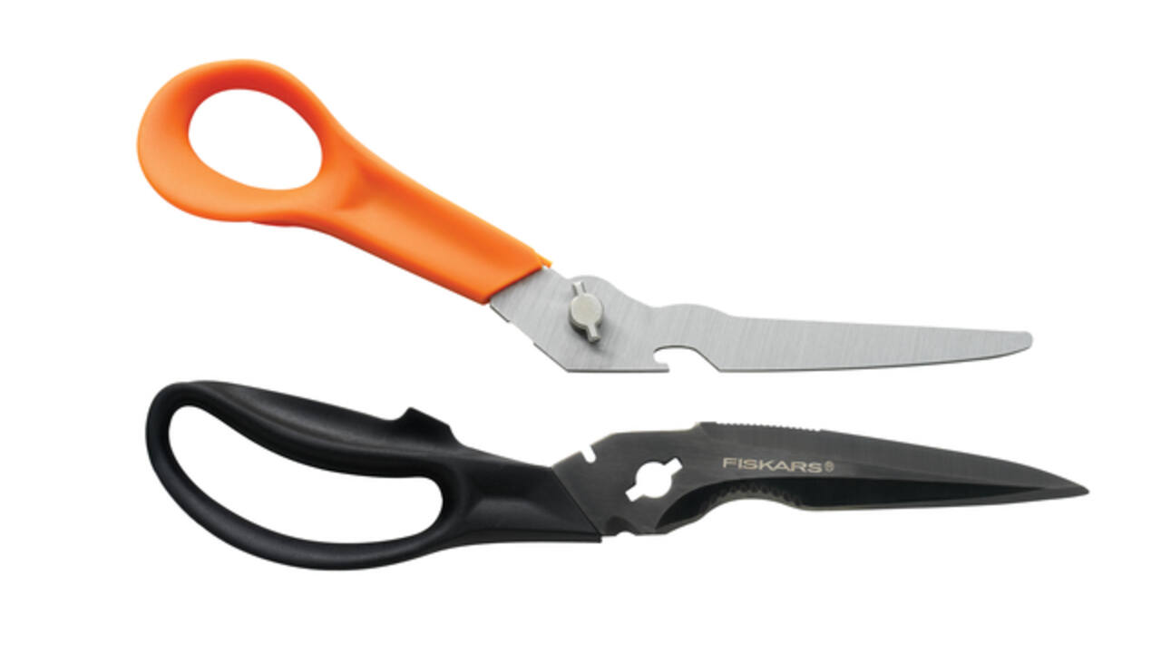 Schaar Fiskars Cuts+More Titanium multifunctioneel zwart