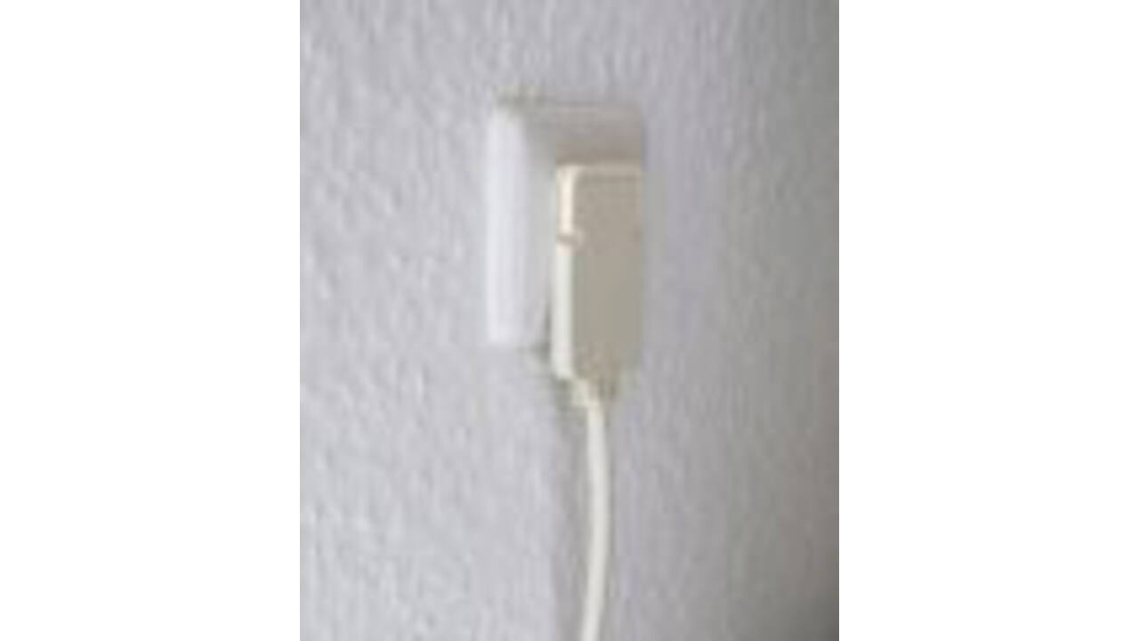 Verlengsnoer Brennenstuhl met platte stekker H05VV-F3G1.5 3 meter wit