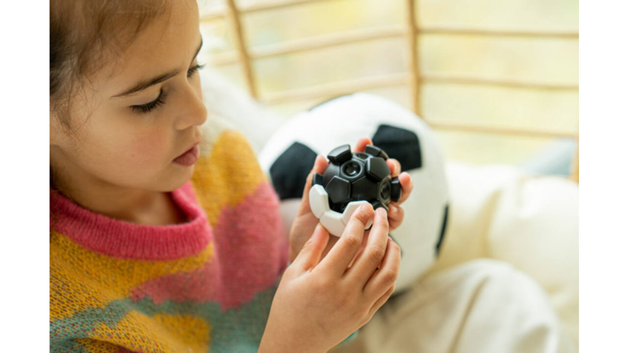 Puzzelspel Smart Games Plug & Play Ball Fidgettoy