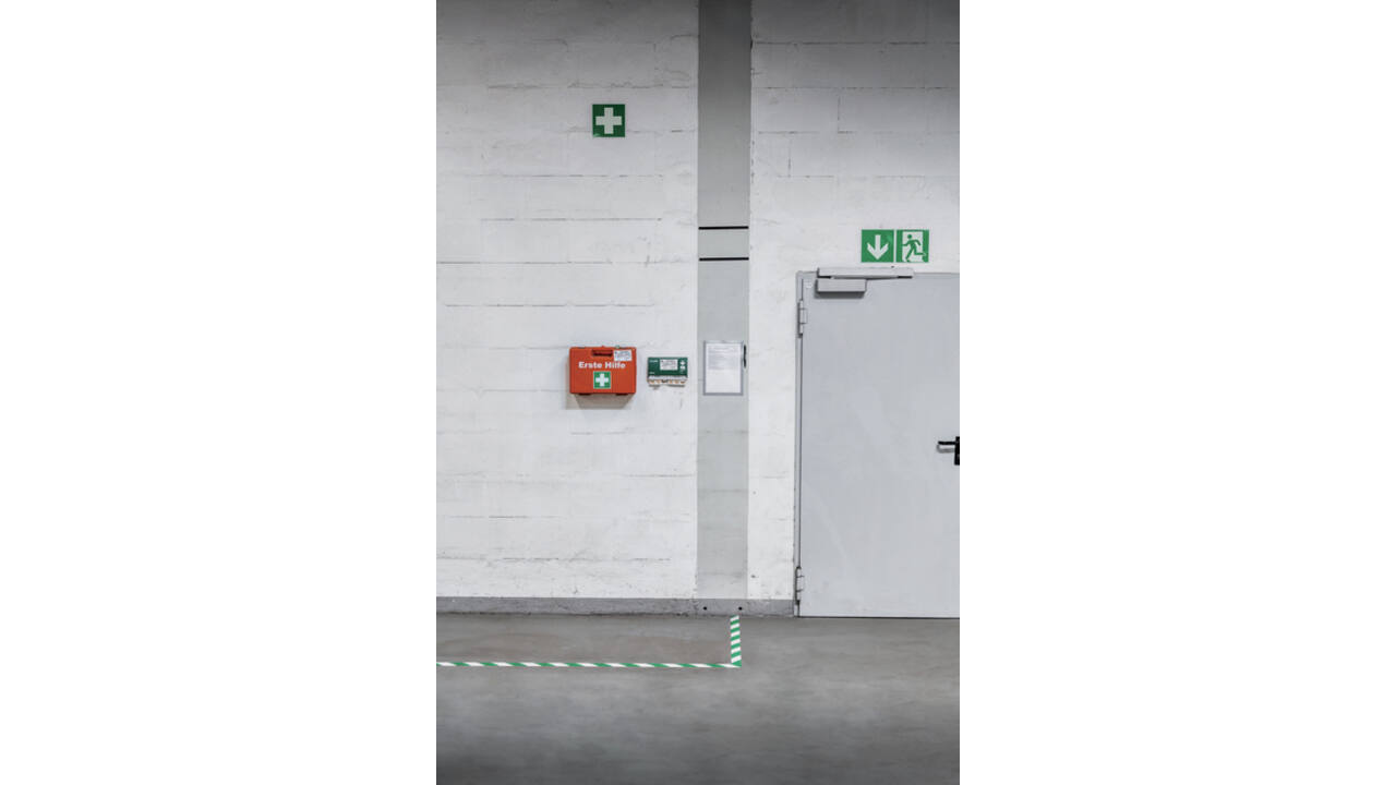 Vloermarkeringstape DURALINE 50mmx30m groen-wit