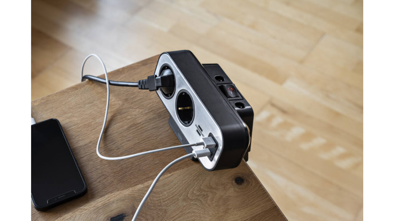 Stekkerdoos Brennenstuhl bureau Estilo 10vdig incl 1 USB C, 1 USB A, 2m zi/zw