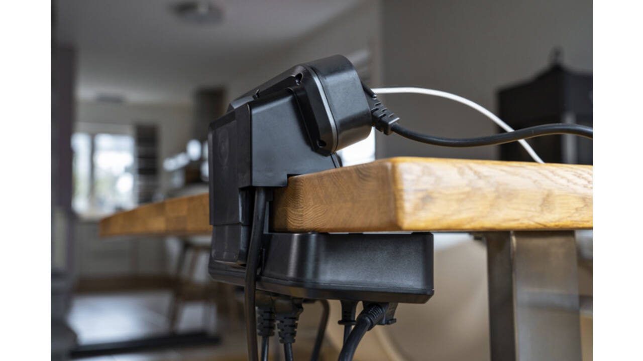 Stekkerdoos Brennenstuhl bureau Estilo 10vdig incl 1 USB C, 1 USB A, 2m zi/zw