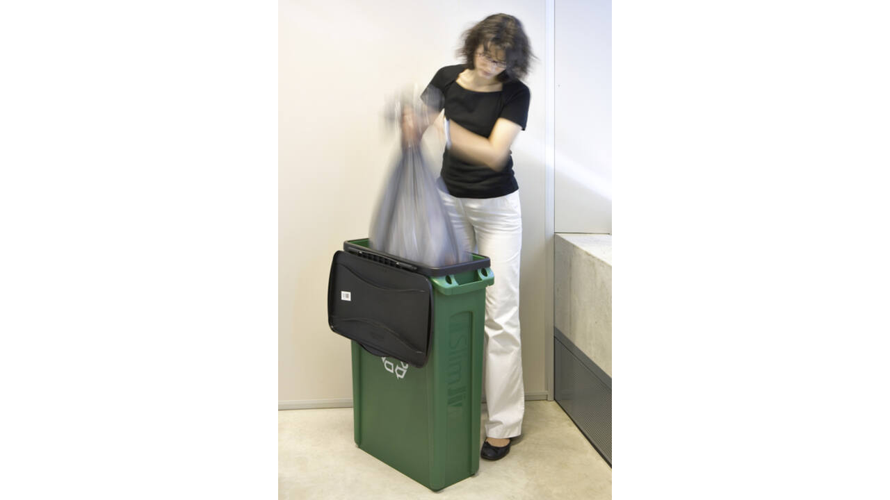 Afvalbak Rubbermaid Slim Jim Vented met luchtsleuven 60 liter groen