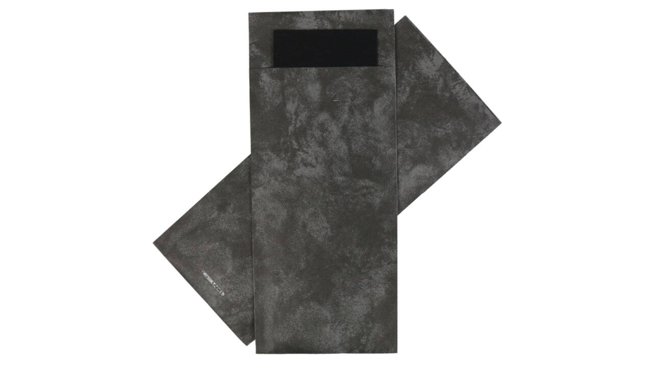Bestekzakje IEZZY 190x85mm antraciet gemarmerd met zwart servet 500st