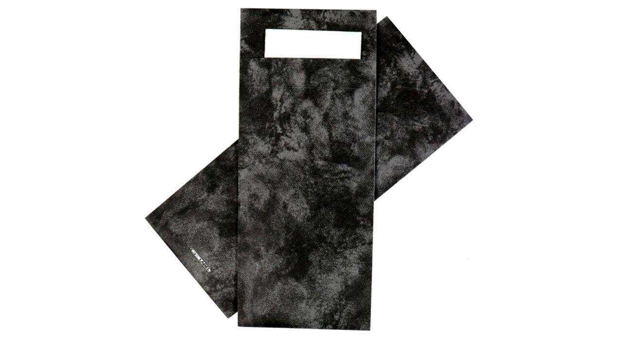Bestekzakje IEZZY 190x85mm zwart gemarmerd met wit servet 500st