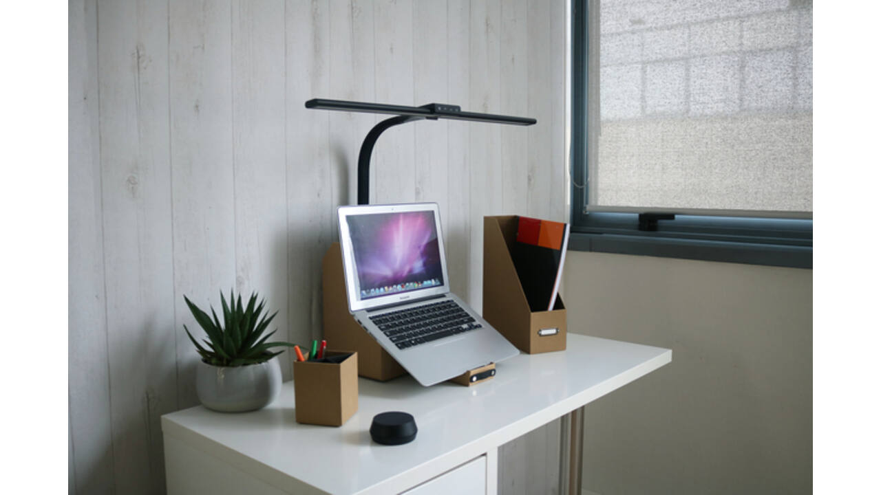 Bureaulamp Unilux Strata base led zwart