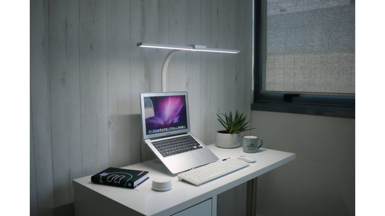 Bureaulamp Unilux Strata base led wit