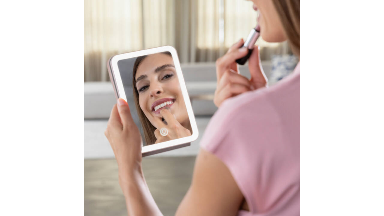 Cosmeticaspiegel Medisana CM 400