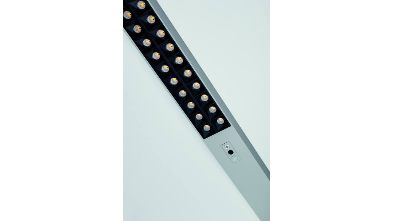 Vloerlamp MAUL Sirius LED beweging- daglichtsensor dimbaar zilver