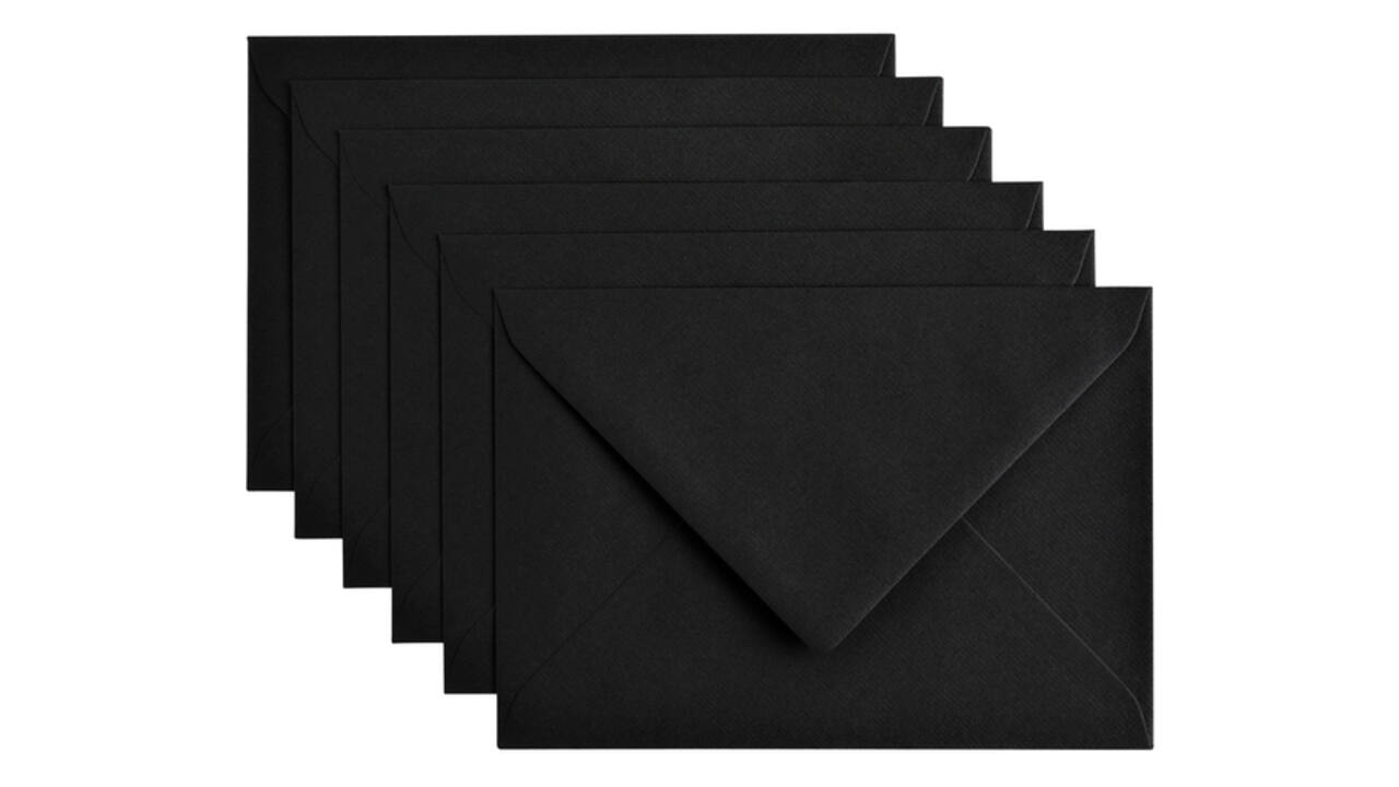 Envelop Papicolor C6 114x162mm ravenzwart pak à 6 stuks