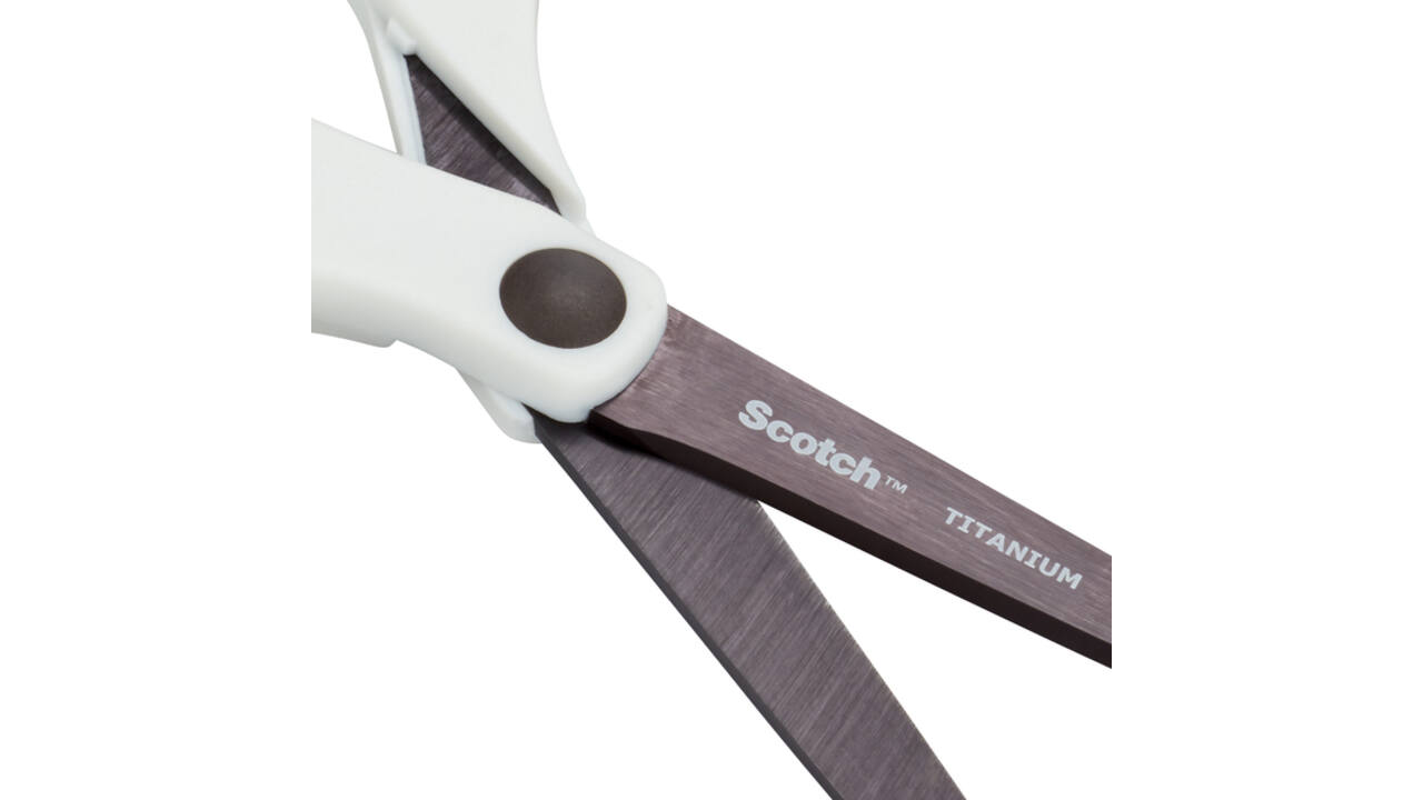 Schaar Scotch 20cm titanium met groot oog groen blister