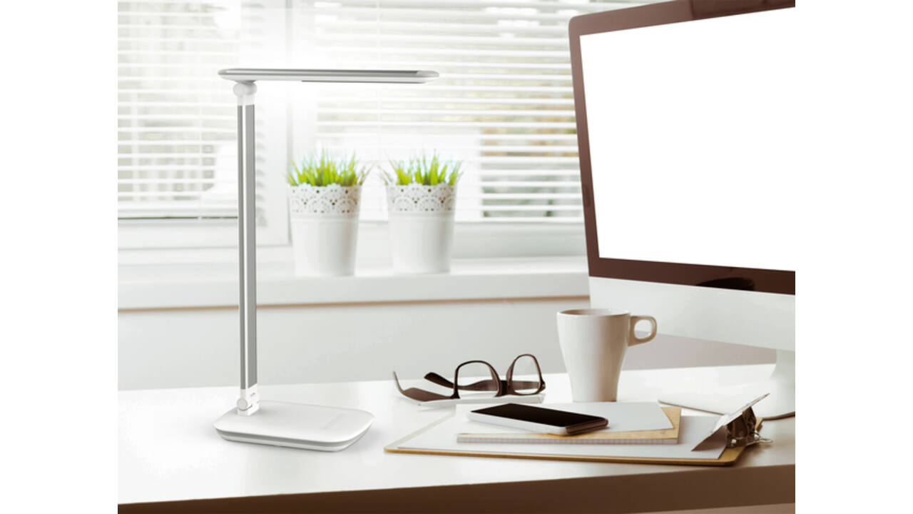 Bureaulamp MAUL Jazzy LED voet dimbaar + usbpoort wit