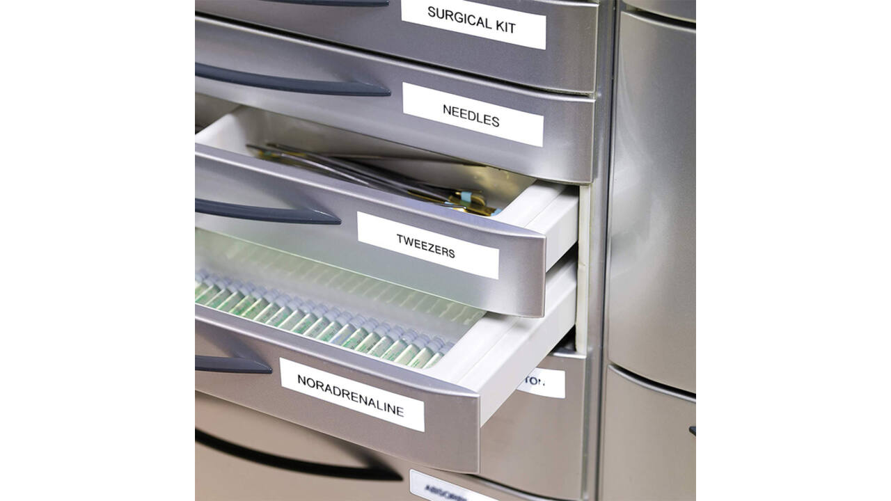 Labeltape Dymo LabelManager D1 polyester 19mm zwart op wit 10 stuks