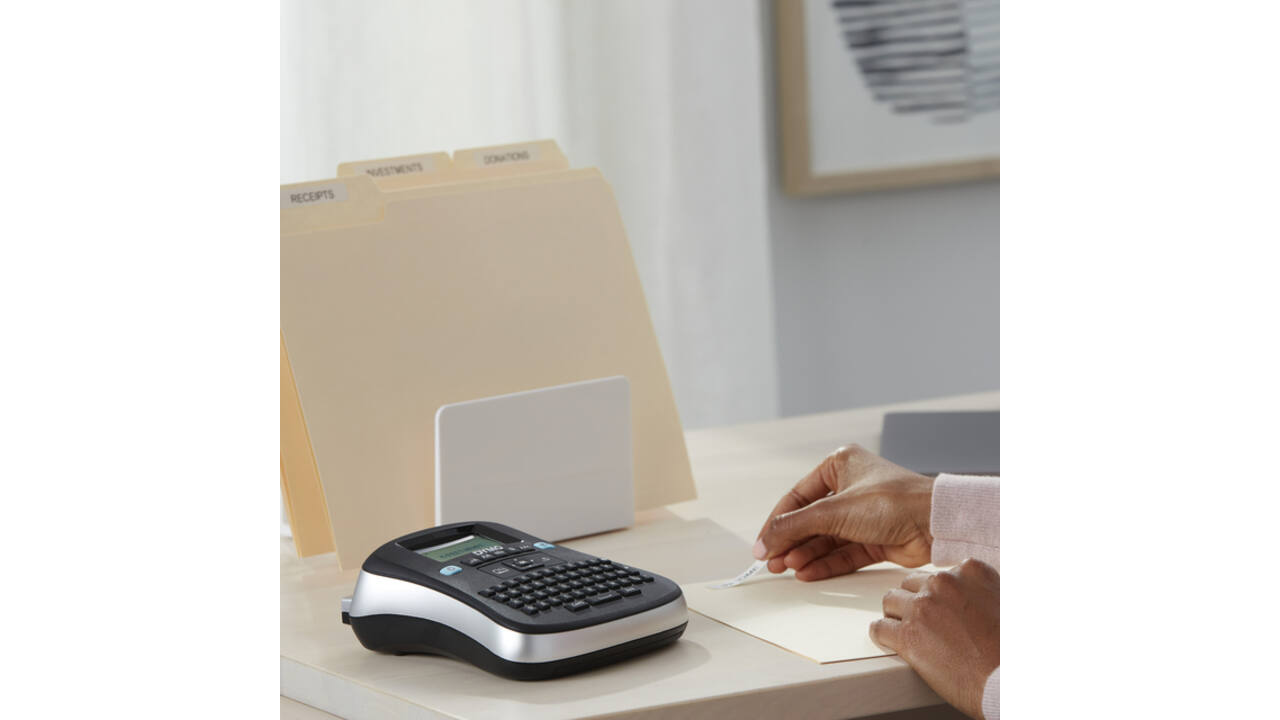 Labelprinter Dymo LabelManager 210D draagbaar qwerty 12mm zwart