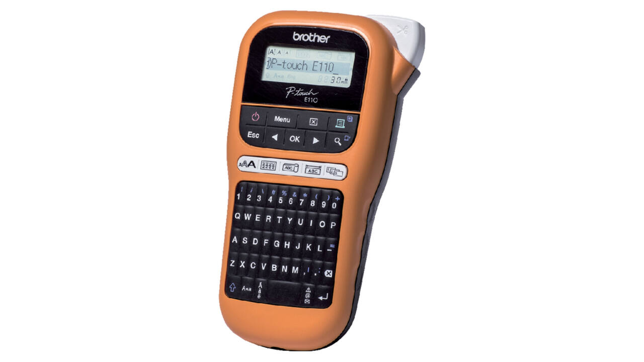 Labelprinter Brother P-touch TZe PT-E110VP draagbaar qwerty 12mm oranje