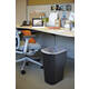 Afvalbak Rubbermaid groot 39 liter zwart