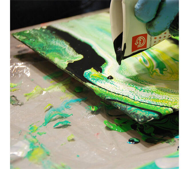 Pouring medium Creall Studio Acrylics 250ml