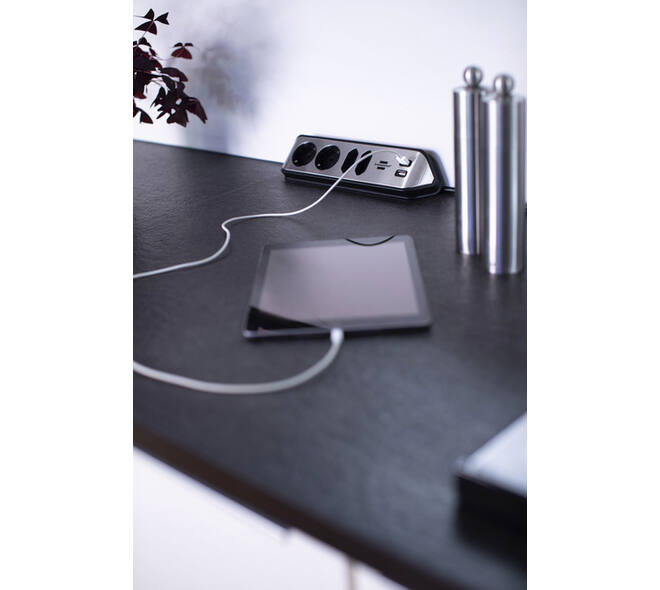 Stekkerdoos Brennenstuhl bureau Estilo 4vdig incl 2 USB 2m zwart/zi