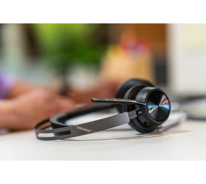 Headset HP POLY Voyager Focus 2 USB-C met oplaadstation