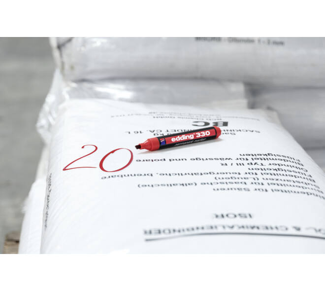Viltstift edding 330 schuin 1.5-5mm rood