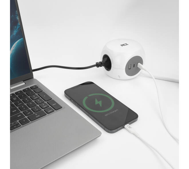 Stekkerblok ACT 3 voudig  inclusief 2x USB C/A 1.5 meter wit/grijs