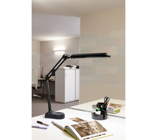 Bureaulamp MAUL Atlantic LED op voet zwart