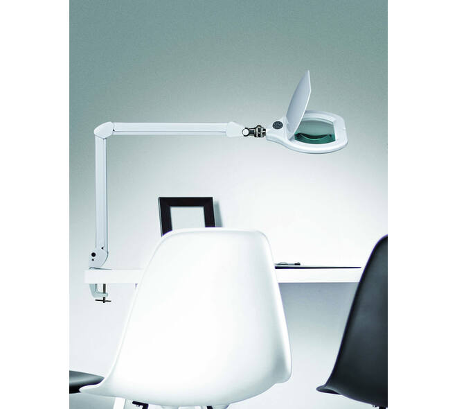 Loeplamp MAUL Crystal LED dimbaar tafelklem lens 234 cm2 wit