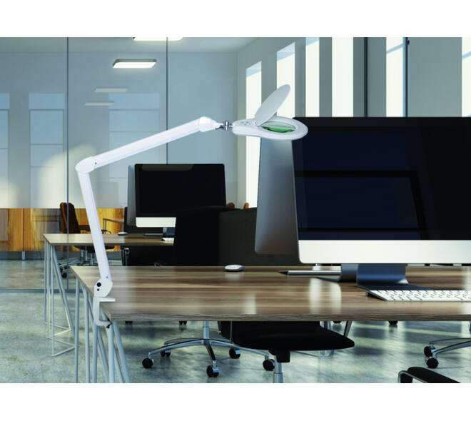Loeplamp MAUL Source LED dimbaar met tafelklem lens 126 cm2 wit