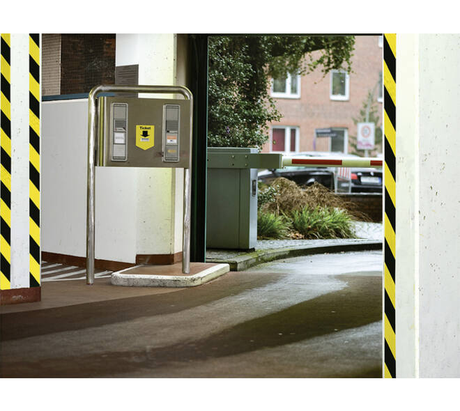 Waarschuwings- en markeringstape tesa® Signal Universal 66mx50mm geel/zwart