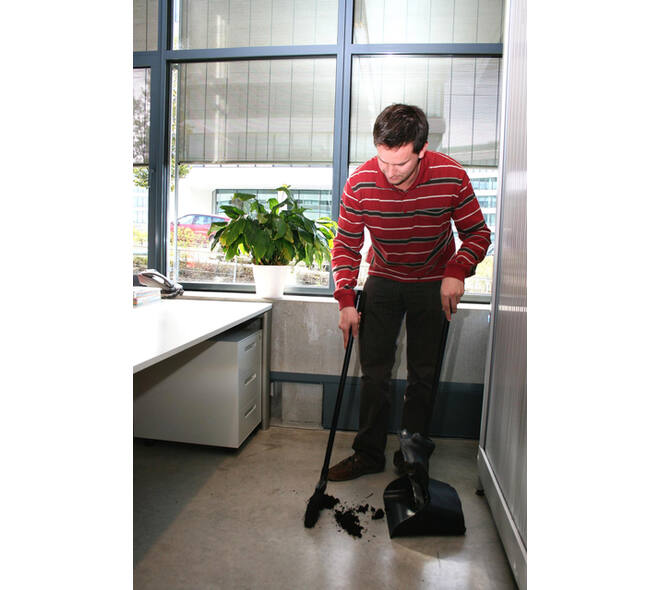 Stofblik Rubbermaid Executive Lobby Pro met lange steel zwart
