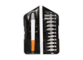 Precisiemes Fiskars Medium Duty set à 12 mesbladen wit