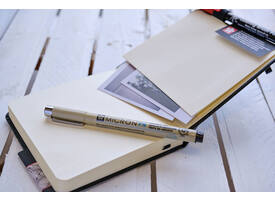 Schetsboek Sakura 80 witte vellen 140gr 90x140mm zwart