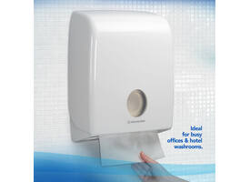Handdoek Scott Control i-vouw 1-laags 200x210mm 15x304 vel wit 6689