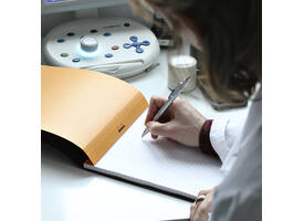 Schrijfblok Rhodia A4 lijn 80 vel 80gr oranje