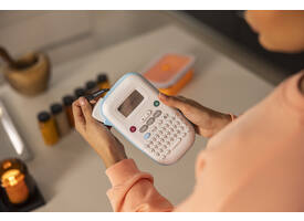 Labelprinter Brother P-touch Btag PT-N10 draagbaar qwerty 12mm wit