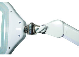 Loeplamp MAUL Crystal LED dimbaar tafelklem lens 234 cm2 wit